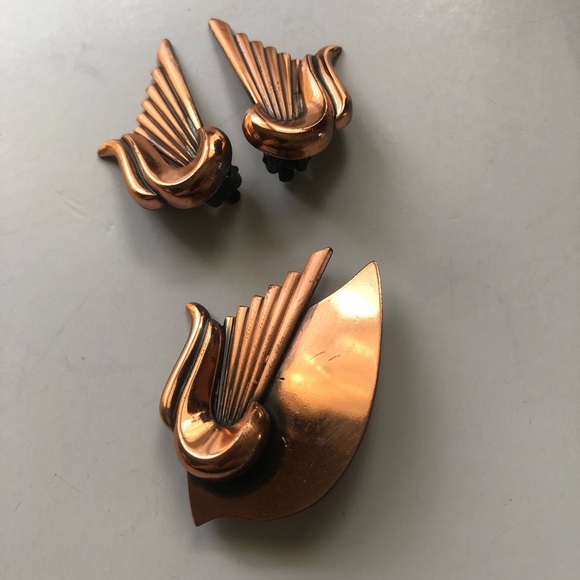 Elegant Copper Winged Jewelry Set - Picture 9 of 13